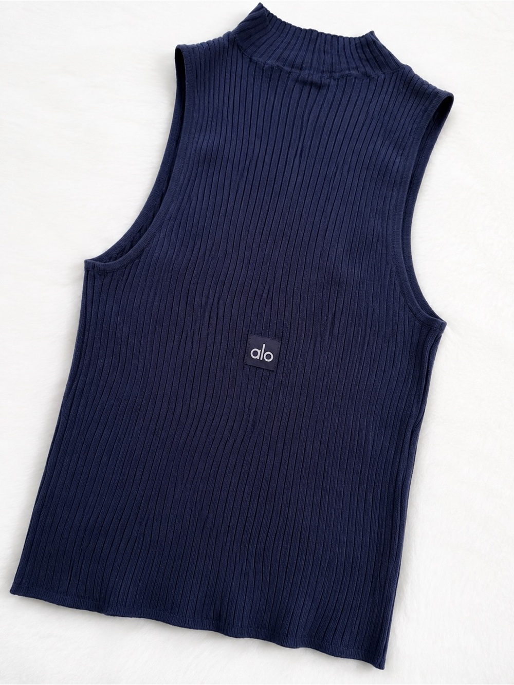 ULTRA RARE NAVY ALO Sweater Knit Unwind Sleeveless Top | Navy | S | NWOT Sample